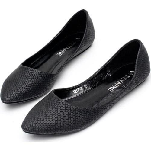 New 2021 Ballets Flats Women Shoes Japanned Leather Embossed Serpentine Pattern Flat Boat Shoes Flats Ladle Shoes Plus Size 41