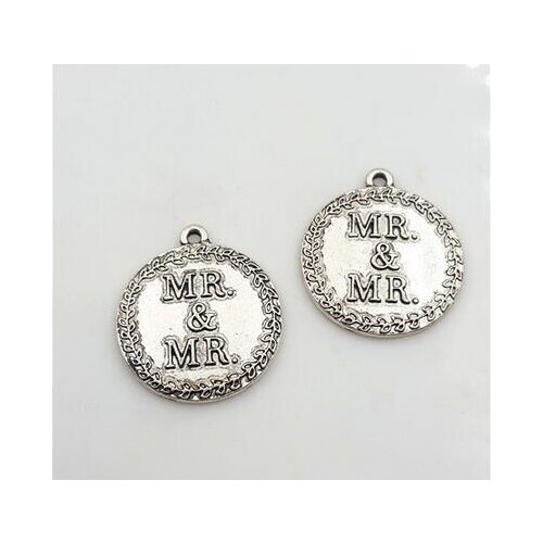 High Quality 20 Pieces/Lot Diameter 25mm Antique Silver plated Letter Embossed MR.MR Round Disc Charms pendants by diy making
