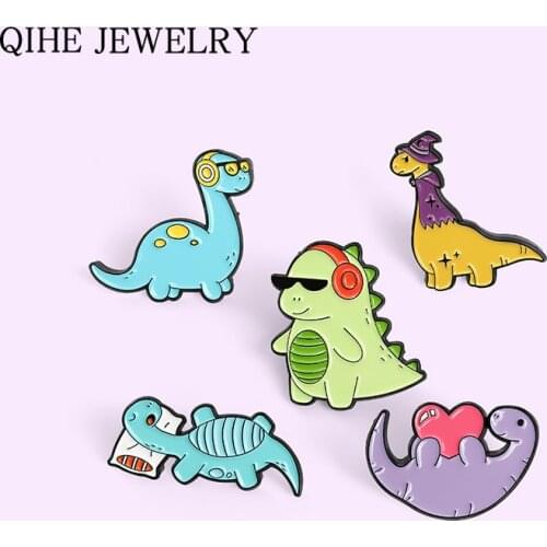Cartoon Dinosaur Enamel Pin Badge Music Cryptoclidus Brooches for Kids Friends Jurassic Animal Lapel Pins Jewelry Gift Wholesale