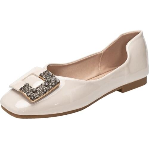 2021 New Korean Fashion Autumn Square Diamond Button Patent Leather Plus Size Flat Shoes