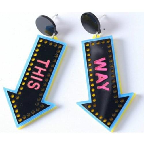 2021 New Cool Punk Fashion Arrow Letter Earring Creative Acrylic Pendant Long Letters Earrings for Women Hiphop Jewelry Duftgold