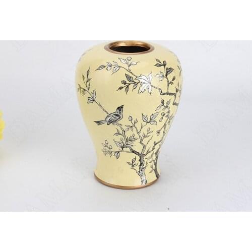 European Ceramic Vases Overglaze Decorative Living Room Flower Vase Bedroom Desktop Dried Flowers Organizer Home Decoration