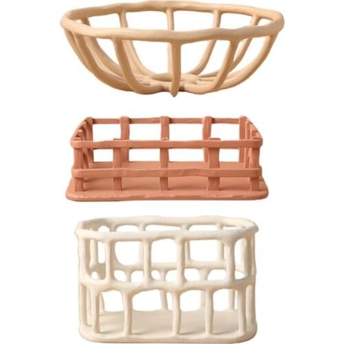 Creative Hollow Fruit Storage Basket Dessert Organizer Plate Bread Serving Handcrafted Tray Platter Retro Classic Props
