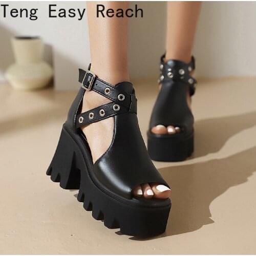 Fashion Rivets Womens Ankle Strap Block Heel Sandals Ladies Strap Platform Shoes on Summer Comfortable Gladiator Shoes Sandals