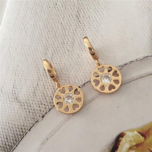 Classic Gold Color Plating Heart Hollow in Circle CZ Zircon Charm Hoop Earrings For Women Girl Office Lady Dainty Jewelry Access