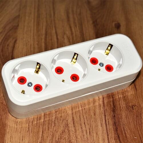 PnpnElectric Ayka White 3 Gang Grounded Group Plug Socket 1P + N + GND 16A Plastic IP44 Portable Usage 220 VAC