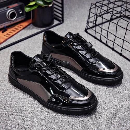 Spring new mens patent leather shoes south Korean version of youth sports casual shoes fashion low-top mens shoes