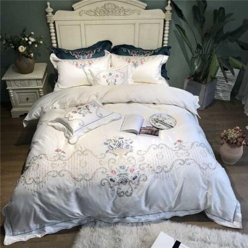 White luxury Embroidered 120S Egyptian cotton Royal Bedding sets Queen King Wedding Duvet cover Bed sheet set Pillowcases 4pcs