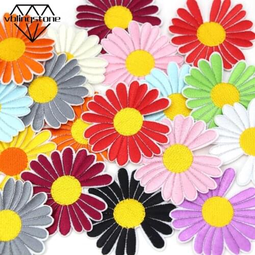 12Pcs Mix Color Daisy Patches Flower Iron on Embroidered Patch For Clothes Sunflower Sticker DIY Hat/Jeans Stripes 4/6CM Badges