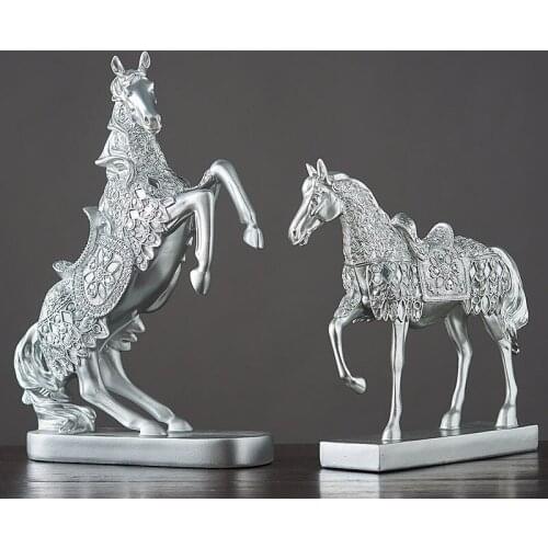 European Retro Resin Horse Statue Ornament Home Living Room Table Figurines Decoration Fengshui Office Desktop Furnishing Crafts
