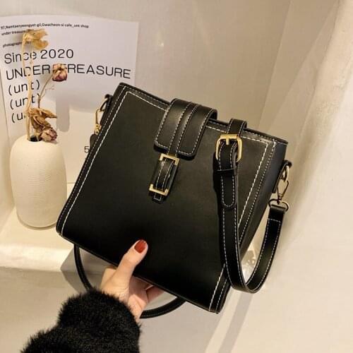 Women Black Pu Leather Shoulder Bag Famous Designer Vintage Hasp Messenger Bags Lady Pure Color Crossbody Handbag Bolsa Feminina