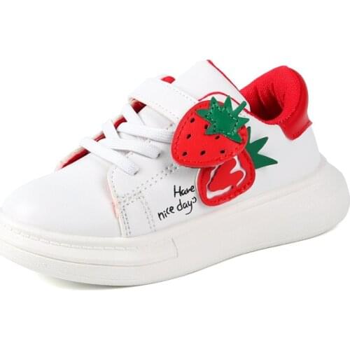 Girls Sports Shoes 2021 Autumn New Childrens Soft-soled Casual Shoes Strawberry Sweet Cute Flats Hot Students Shoes Breathable