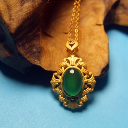 Wholesale Fashion Jewelry Green Chalcedony Euro-American Special Silver plated Necklace for Women feature namour charm Gift