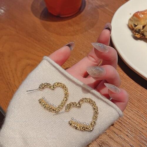 Minar Unique Design Gold Color Metallic Open Love Heart Earrings Alloy Simulated Pearl Heart Hoop Earrings Jewelry for Women