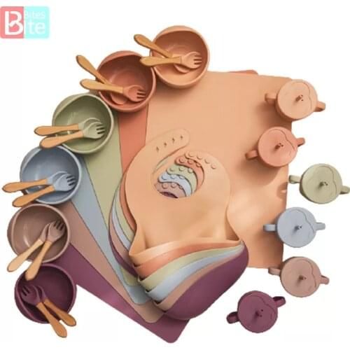 6PCS/Set Baby Feeding Tableware BPA Free Food Grade Silicone Bowl Bib Placemat Fork Spoon Feeding Cup Set Baby Supplies for Kids