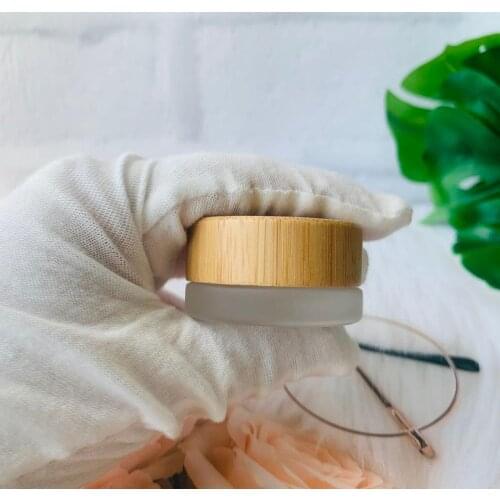 Wholesale Cosmetic Glass Jar 5/15/30/50g Frosted Glass Cream Jars With Bamboo Lid Loose Powder Jar Glitter Eyeshadow Container