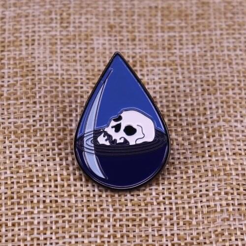 Tears Skull Dead Pin Water droplets Badge