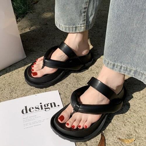2021 Comfortable Clip Toe Thick Platform Slippers Women Casual Strap Summer Beach Flip Flops Women Non Slip Outdoor Rome Sandals