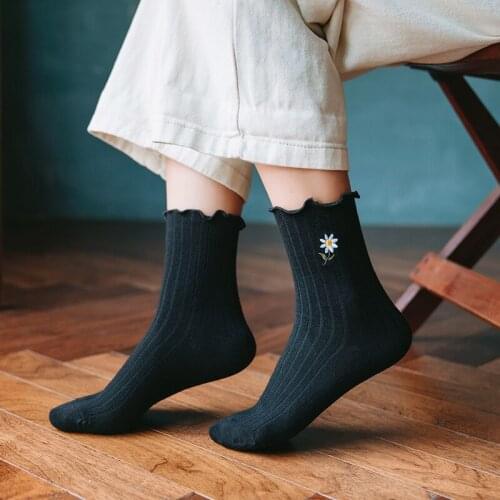 Embroidery Flower Mid-Tube Socks With Wood Ears Vintage Women Long Socks Autumn Cotton Sweet Cute Lady High Socks Gifts For Girl