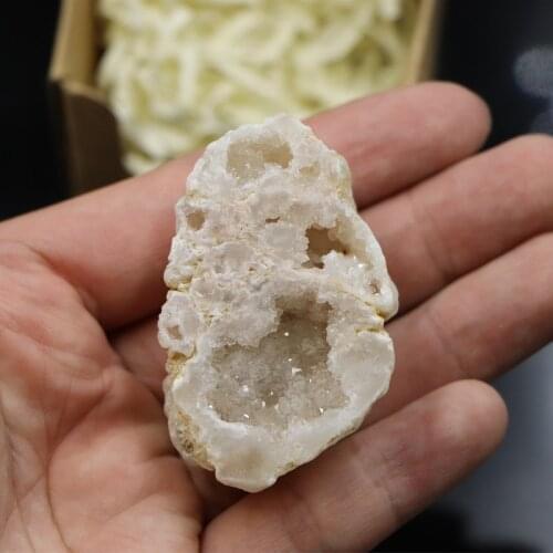 1Pc Natural Agate Crystal Cave Process Mineral Healing Agate Crystal Cluster Cut Quartz Reiki Home Crystal Decoration Collection