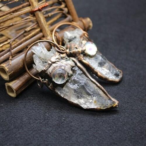 The new strange 1Pc Natural Stones Crescent Moon Shape Pendants Clear protoore Stone Handmake necklace Accessories