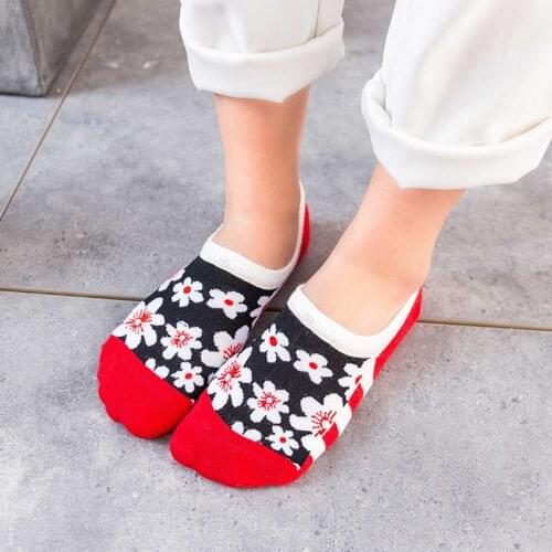 2019 new Harajuku ladies socks summer non-slip invisible cute socks funny pattern kawaii socks set chausette35-42 size