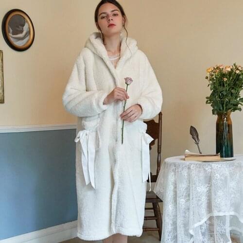 Winter Robes Solid Kimono Robe Fashion Bathrobe White Home Dress Sleepwear Peignoir Wedding Robes Soft Bridesmaid Robes