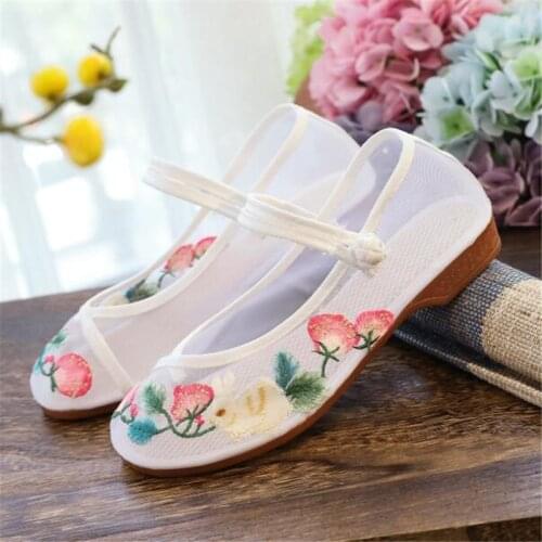 Women‘s Summer Mules Shoes Cute Cartoon Animals Walking Shoes Female Chinese Embroidered Slides Designer Shoes Pumps Footwear