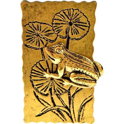 CINDY XIANG Creative Frog Lying On the Lotus Leaf Brooches For Women And Men Cute Animal Insect Geometric Pins Brooch Jewelry
