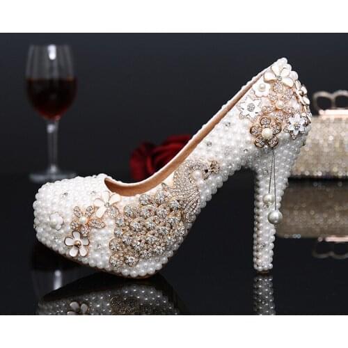2018 Luxury Fashion Crystal Adult Ceremony Pumps White Pearl Wedding Shoes Bridal Shoes with High Heels Waterproof