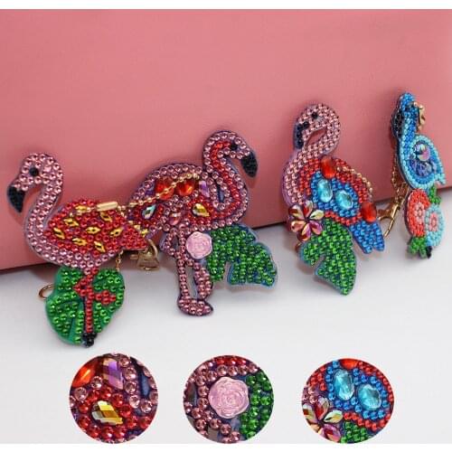 4 PCS Flamingo Pendant Kits DIY Diamond Painting Key Chain 5D Diamond Painting Tools Key Chain Rhinestone Embroidery Ornaments