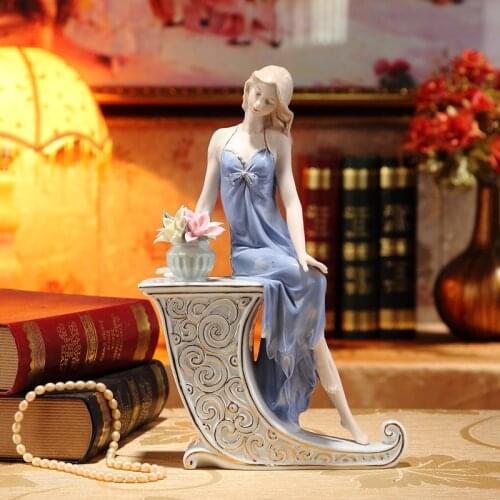 Porcelain Girl Statuette Ceramic Belle Figure Handicraft Ornament Accessories Furnishing for Home Decor and Valentines Day Gift