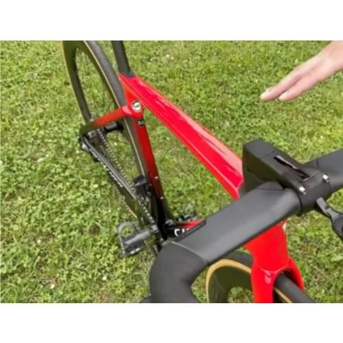 2021 latest carbon road disc brake bicycle frame full internal wiring 700C road bike carbon frame thru axle 100*12 142*12mm