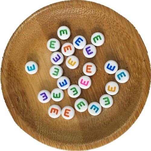 High Quality 3600PCS Single Initial E Printing Colorful Acrylic Letter Alphabet Beads Fit for Knit Name Bracelet Making 4*7MM