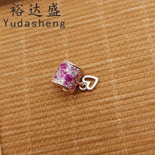 2021 Autumn Freehand Heart Barrel Charm Inlaid with red zircon and pink glass of various sizes