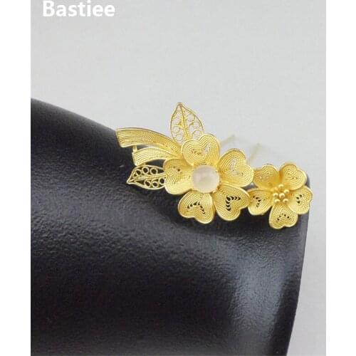 Bastiee White Brooches For Clothes