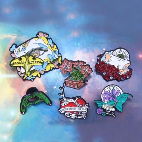 Rose Flower Skeleton Eyes Red heart Brooches Oh~my Maria!Embrace Skull Bones Green zombie hand LOVE Enamel Pin Broche Jewelry