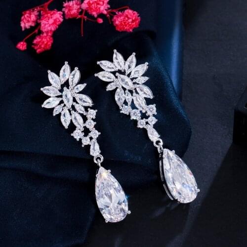 CWWZircons Clear Top Cubic Zirconia Marquise Cut Leaf Long Water Drop Wedding Bridal Earring for Women Jewelry Accessories CZ962