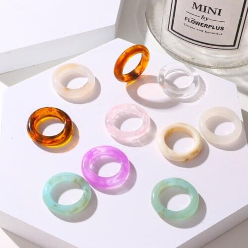 2021 Colorful Round Resin Rings Vintage Geometric Transparent Acrylic Rings For Women New Fashion Simpple Designer Plastic Rings