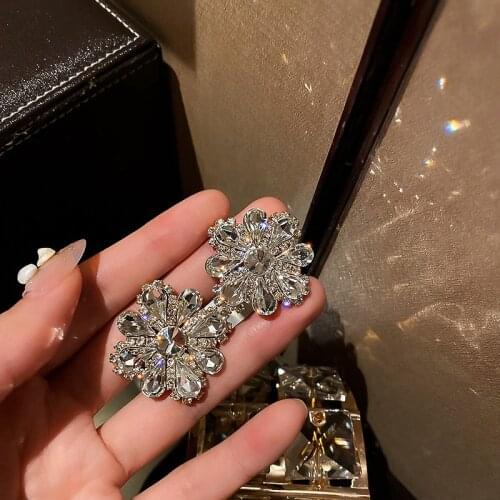 MENGJIQIAO Korean Elegant Fashion Shiny Crystal Flower Stud Earrings For Women Girls Petal Rhinetone Oorbellen Party Jewelry