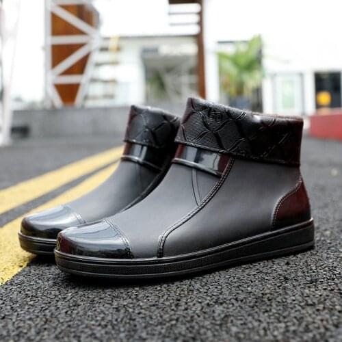 Plus Velvet Short Rain Shoes Mens Low Top Anti-slip Wearable Vehicle Cleaning Boots Waterproof Chef Shoes Fashion Cover Shoes