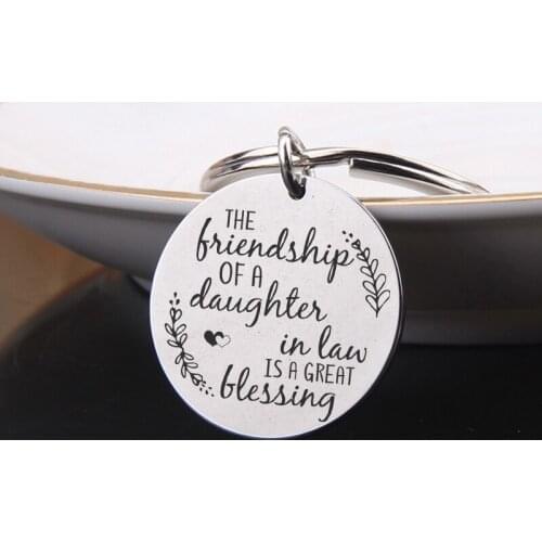 Engraved a keychain daughter on the Dharma, put the key gems together, put the legal memorial friendship blessing gift on the da