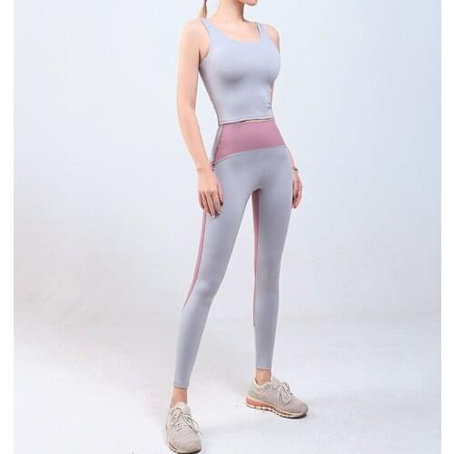 The New Sports Fitness Yoga Dress Women Gathered High-bounce BRA Hit High-waisted Peach Pants Two-piece Set