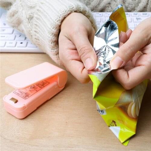 Kitchen Accessories Tools Mini Portable Food Clip Heat Sealing Machine Sealer Home Snack Bag Sealer Kitchen Utensils Gadget Item