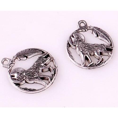 13pcs/lot Handmade Antique Silver Plated Wolf Howling At Full Moon DIY Accessories Pendant Wolf For Jewelry Making 24051