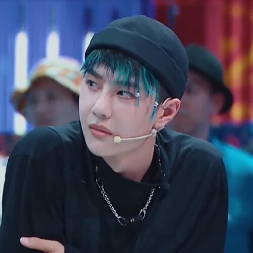 Star YIBO Same Style New Solid Color Skull Cap Men Women Retro Yuppie Hip Hop Landlord Hats Cotton