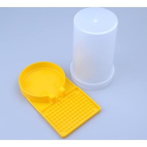 Entrance Water Drinker Bee Feeder Bottles Beekeeping Feed Drinking Water Box Plastic Honeycomb Nest Door Feeder Tools