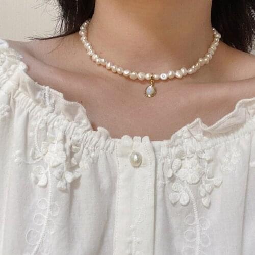 New Moonstone Irregular Shaped Baroque Natural Pearl Necklace Female Retro Palace Temperament Clavicle Chain