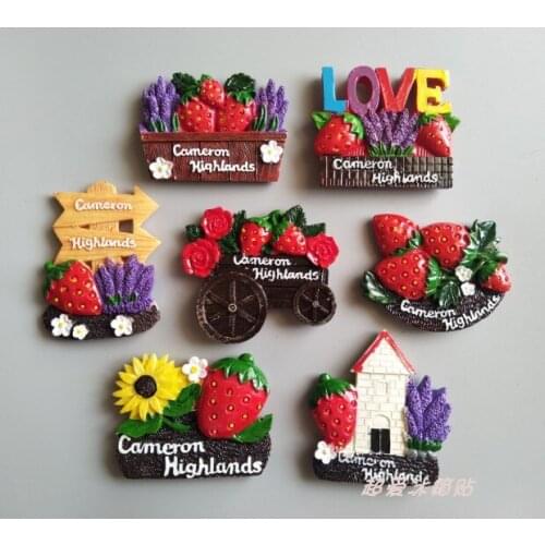 Fridge Magnet Three-dimensional Resin Strawberry Magnetic Sticker Fruit Magnet Magnet Home Kitchen Decoration