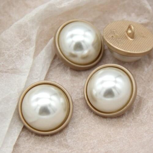 Vintage Round Pearl Gold Metal White Buttons For Clothing Classical Women Decorative Sewing Accessories For Needlework Wholesale